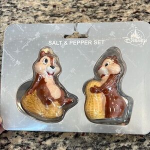 Disney Chip and Dale salt and pepper set